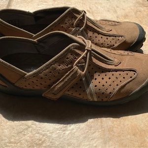 Slip on Clarks Tequini shoes size 9